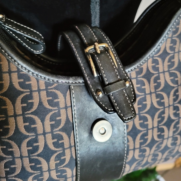 Fossil purse - Picture 4 of 8